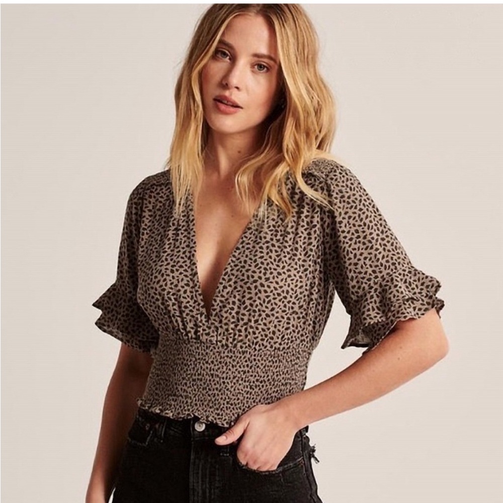 Abercrombie and Fitch V-neck Leopard Print Gathered Waist Top